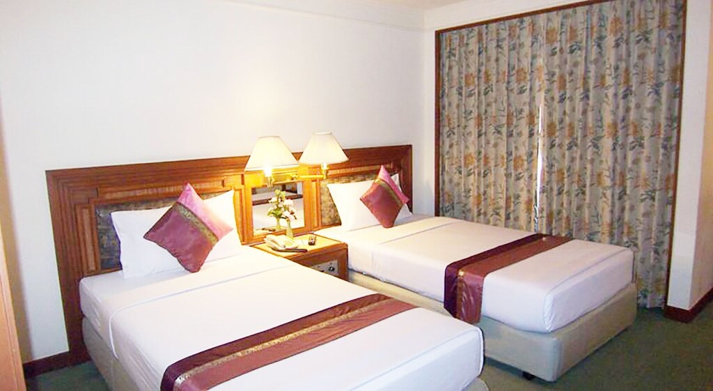 Хатъяй: Hansa JB Hotel