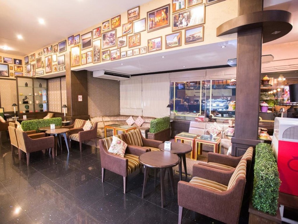 Хатъяй: Hansa JB Hotel