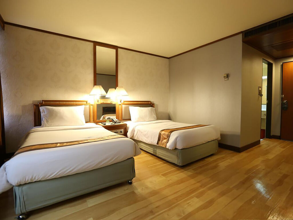 Хатъяй: Hansa JB Hotel