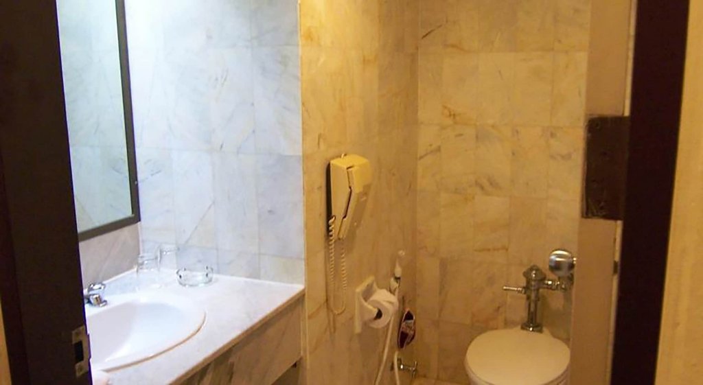 Хатъяй: Hansa JB Hotel
