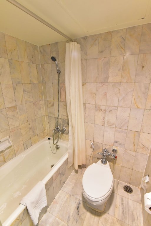 Хатъяй: Hansa JB Hotel