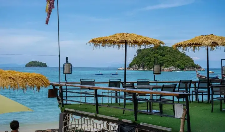 пляж Санрайз: Anda Resort Koh Lipe