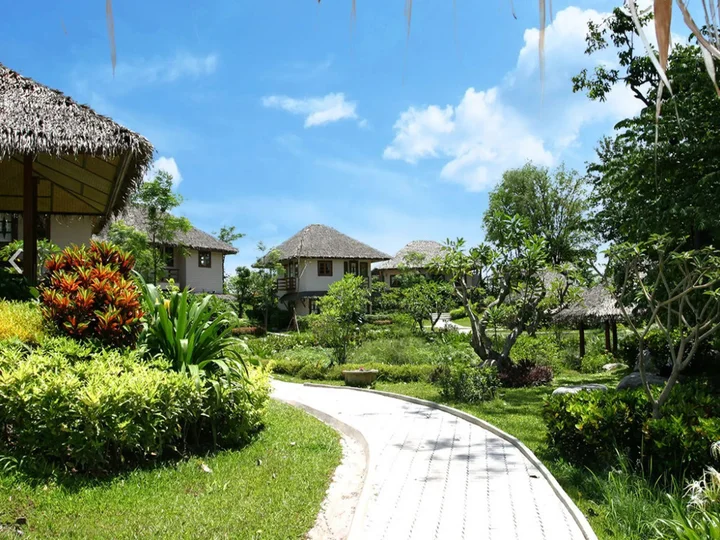 Нонг Нам Дэнг: Lilawalai Resort
