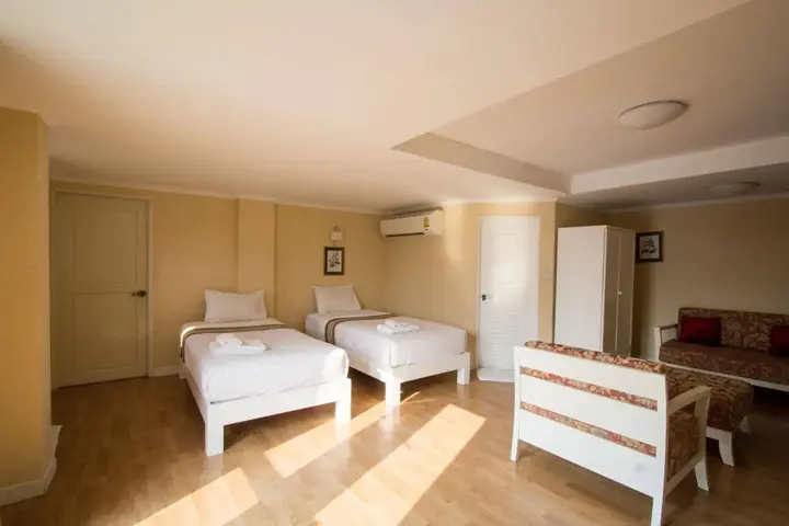 Чиангмай: Triple Palms House