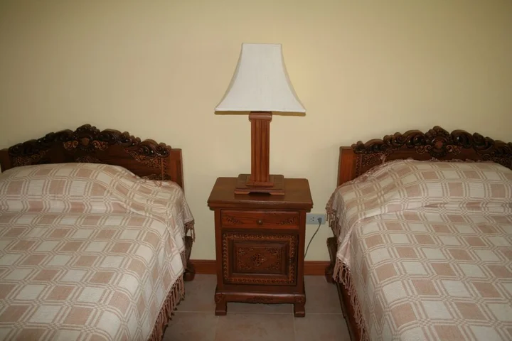 Сам-Рои-Йот: Long Beach Inn