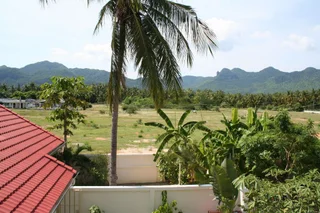 Сам-Рои-Йот: Long Beach Inn