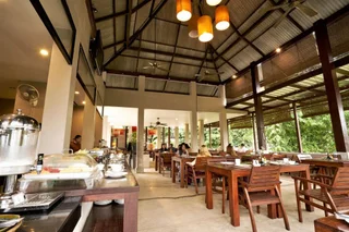 Паи: Yoma hotel