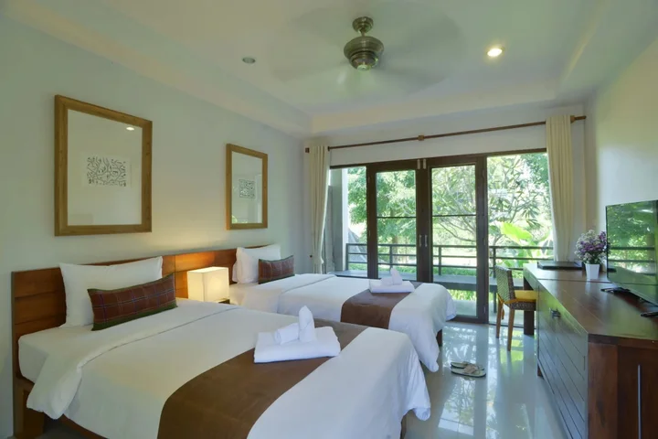 Паи: Yoma hotel
