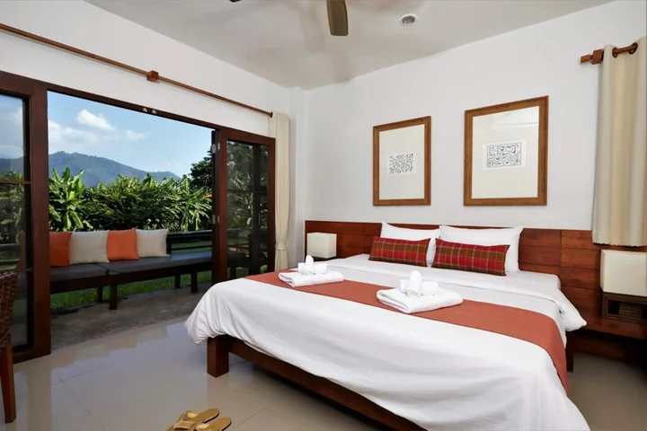 Паи: Yoma hotel