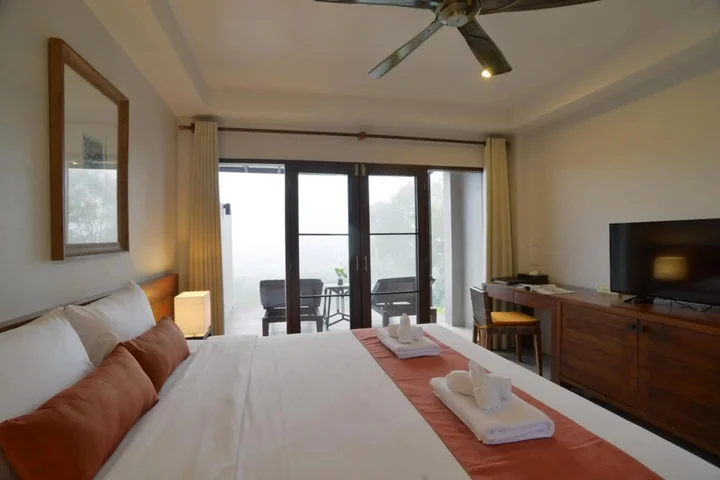 Паи: Yoma hotel