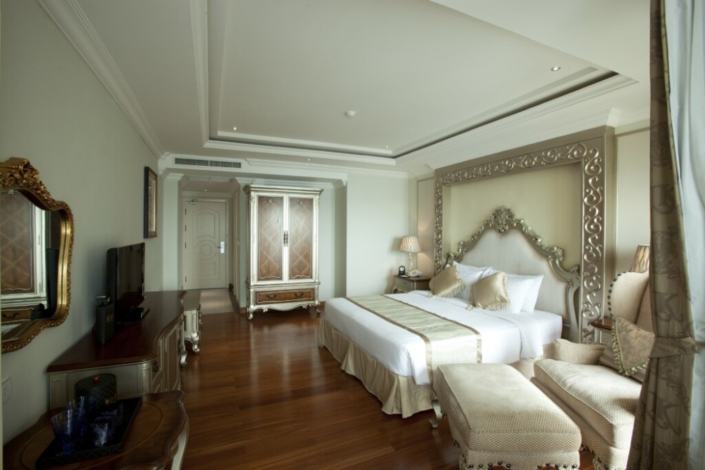 Паттайя: LK The Empress Pattaya