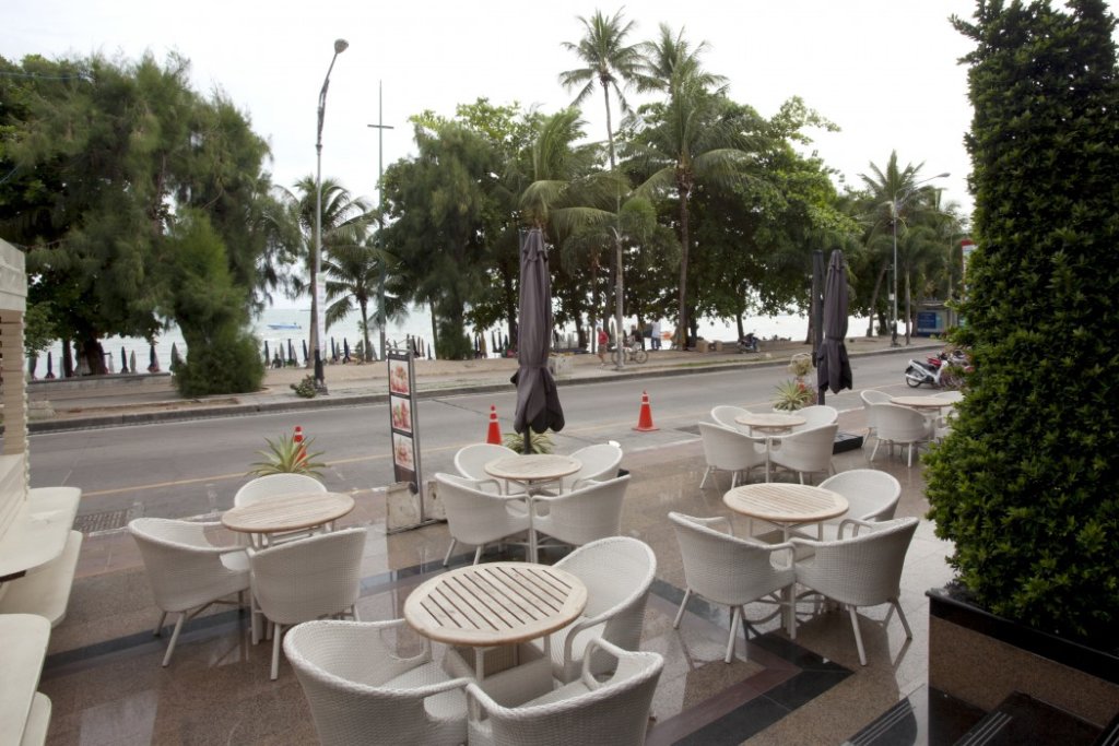 Паттайя: LK The Empress Pattaya