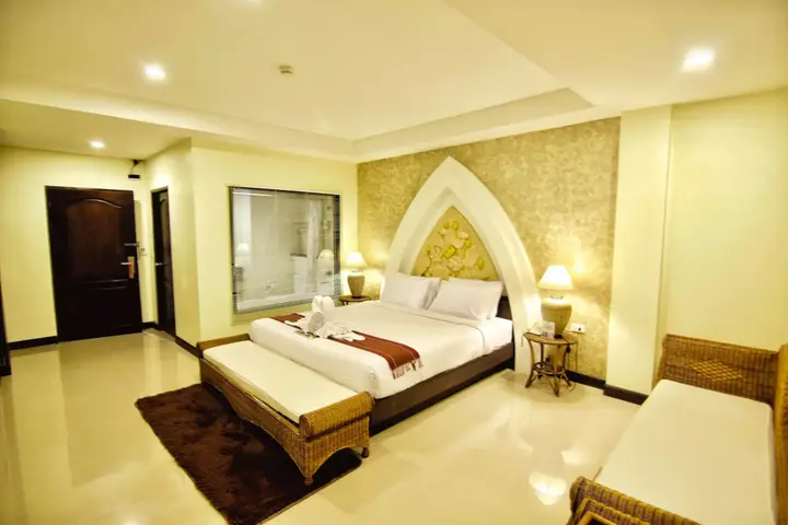 Нанг-Ронг: Phanomrung Puri Boutique Hotels and Resorts