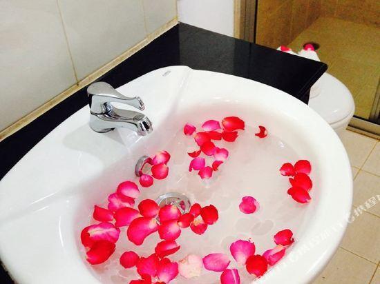 Кату: Siam Hotel