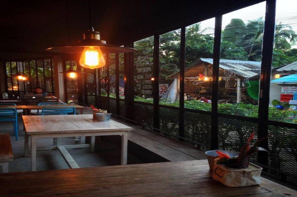 Ко Чанг: Sleepy Owl Hostel