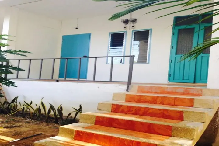 Ко Чанг: Sleepy Owl Hostel