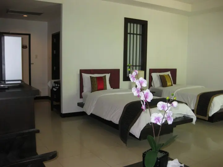 Тхаланг: Phuket Naithon Resort