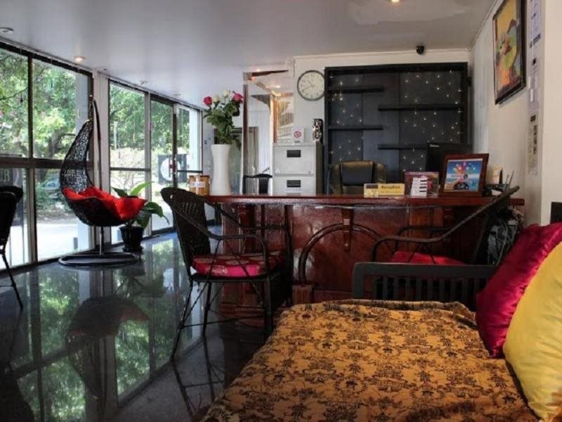 Паттайя: Room Terrace Hostel