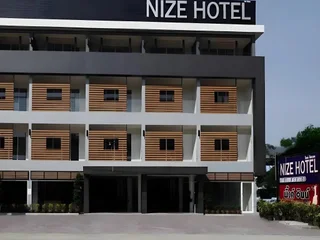 Муанг: Nize Hotel