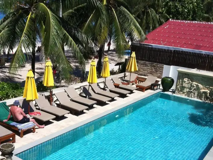 Кату: Kamala Beachfront Apartment