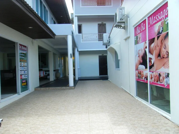 Кату: The Mareeya Place
