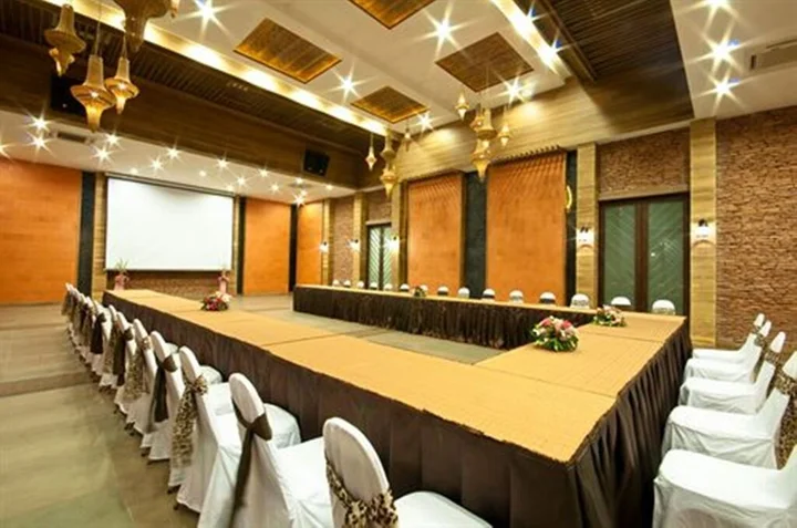 Паи: Montis Resort