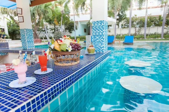 Пхукет: Chalong Beach Hotel Phuket