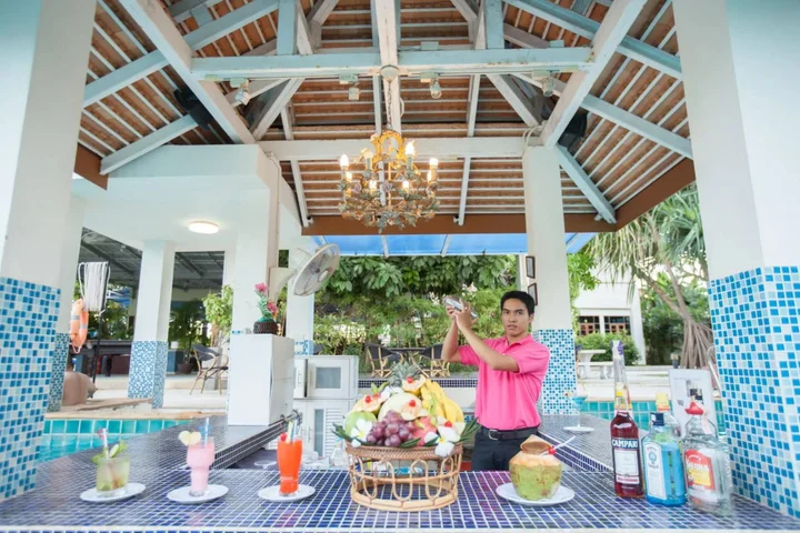 Пхукет: Chalong Beach Hotel Phuket