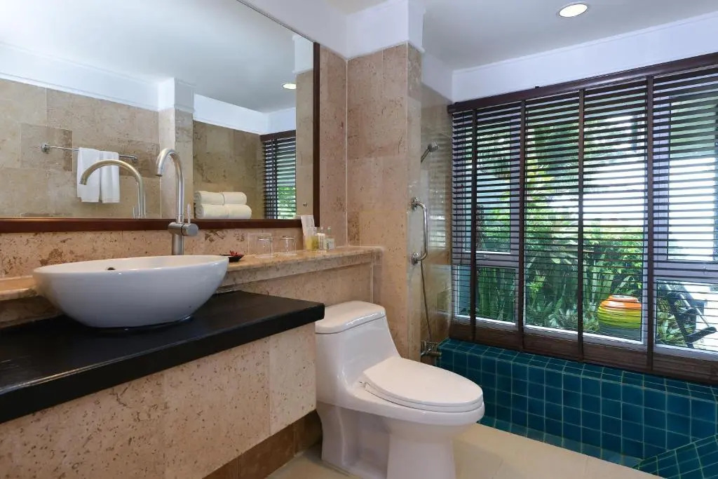 Тхаланг: Andaman White Beach Resort