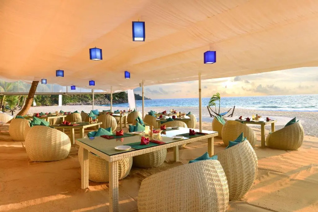 Тхаланг: Andaman White Beach Resort