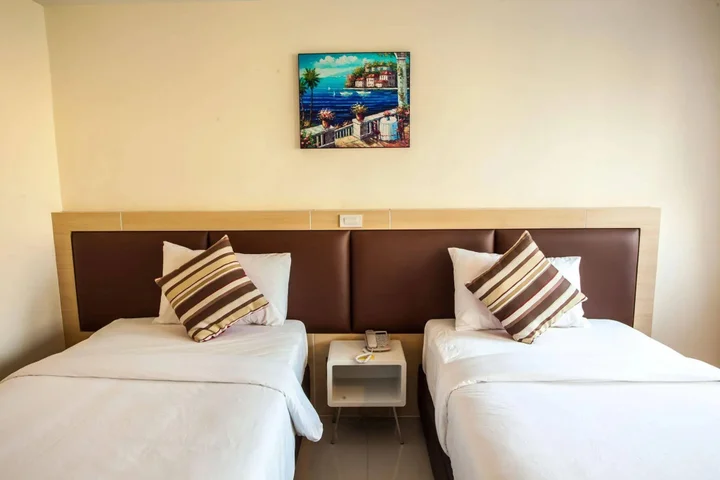 Кхлонг-Луанг: Tara Grand Hotel