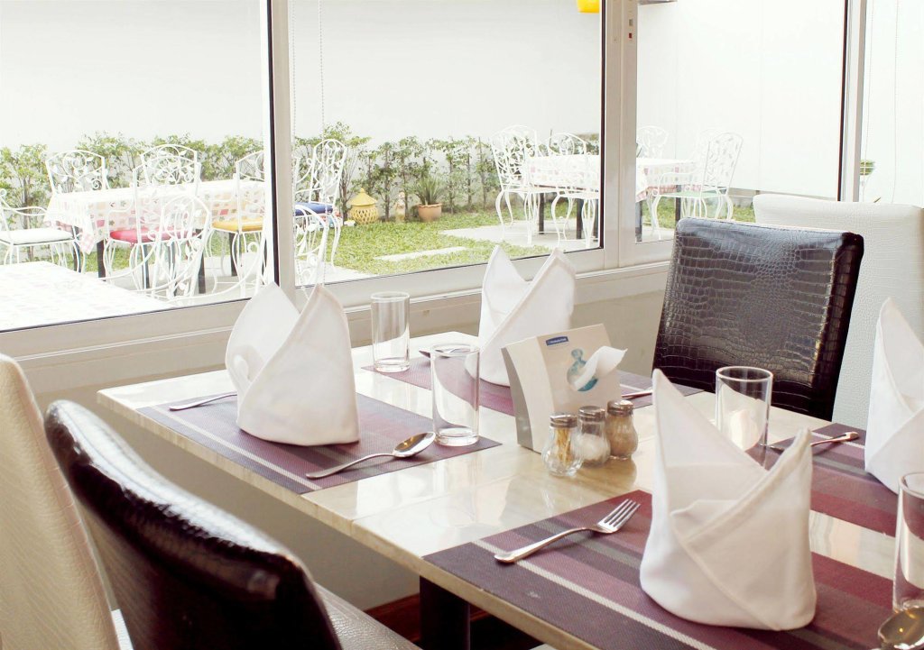 Кхлонг-Луанг: Tara Grand Hotel