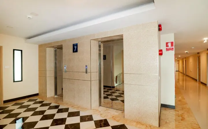 Кхлонг-Луанг: Tara Grand Hotel