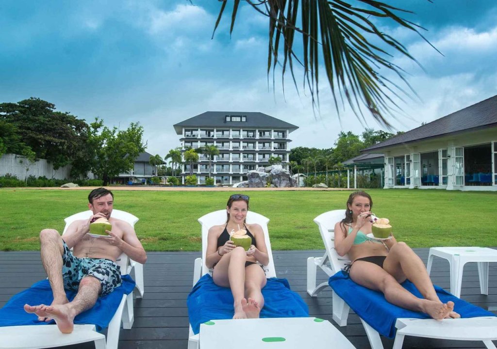 Чакпхонг: Sea Nature Rayong Resort and Hotel