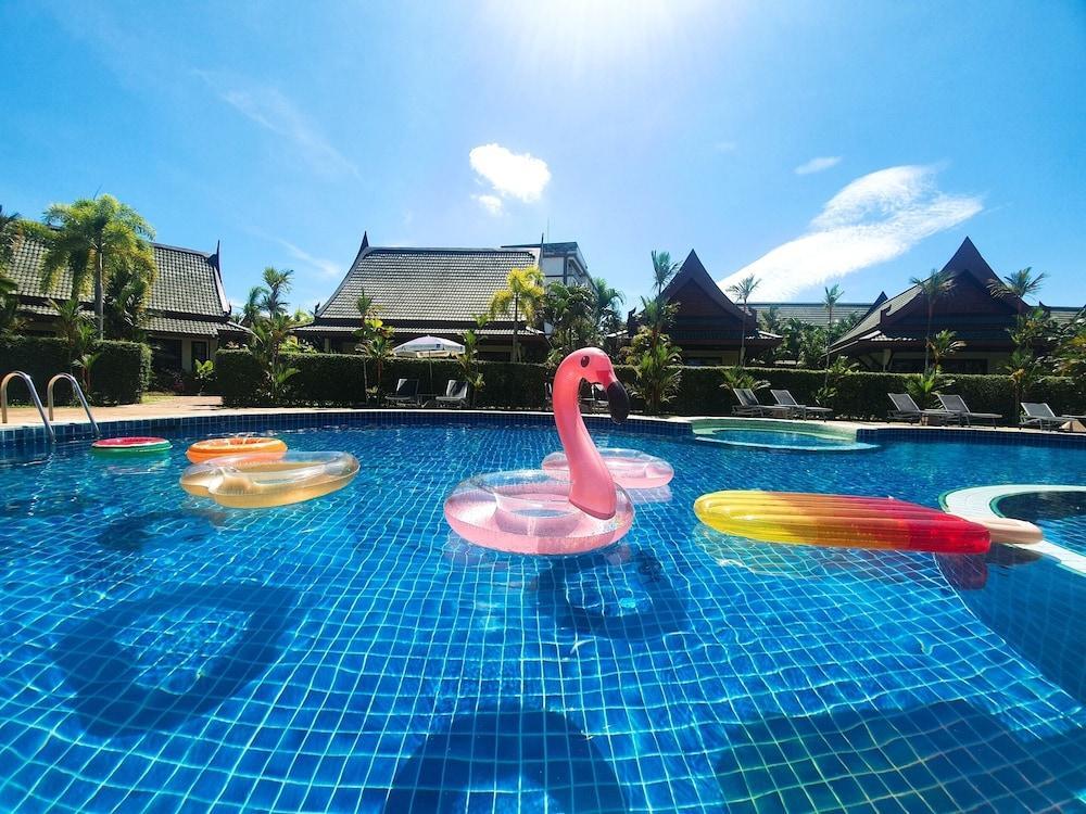 Пхукет: Airport Beach Hotel Phuket