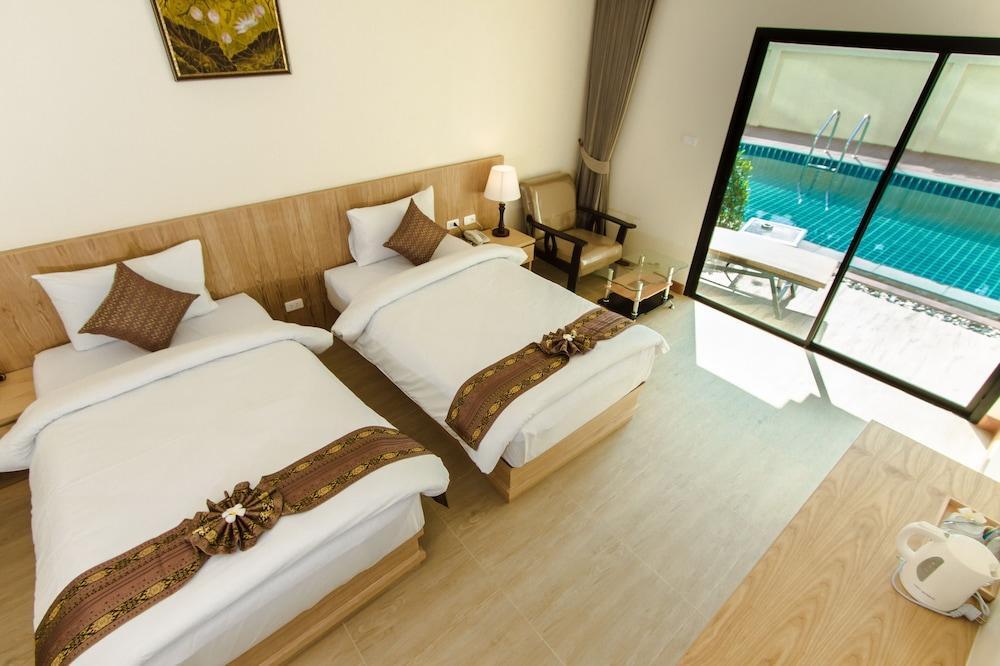 Пхукет: Airport Beach Hotel Phuket