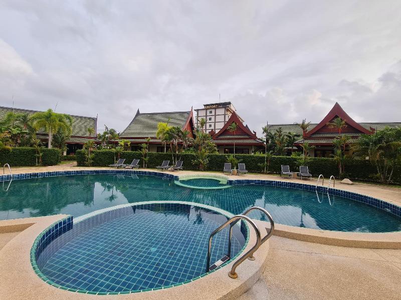 Пхукет: Airport Beach Hotel Phuket