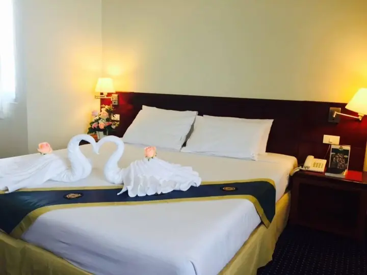 Хатъяй: Hadyai Golden Crown Hotel