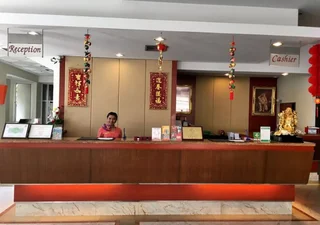 Хатъяй: Hadyai Golden Crown Hotel