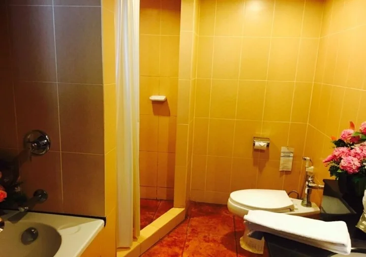 Хатъяй: Hadyai Golden Crown Hotel