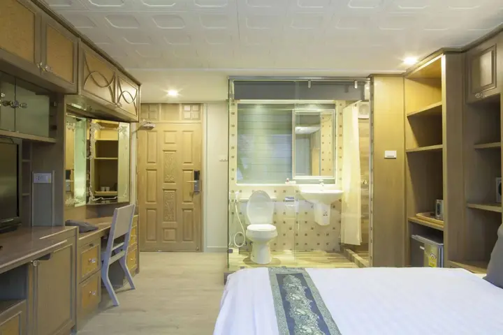 Бангкок: Golden Mountain Hostel