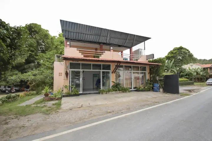 Краби: The Royhanna Beach House