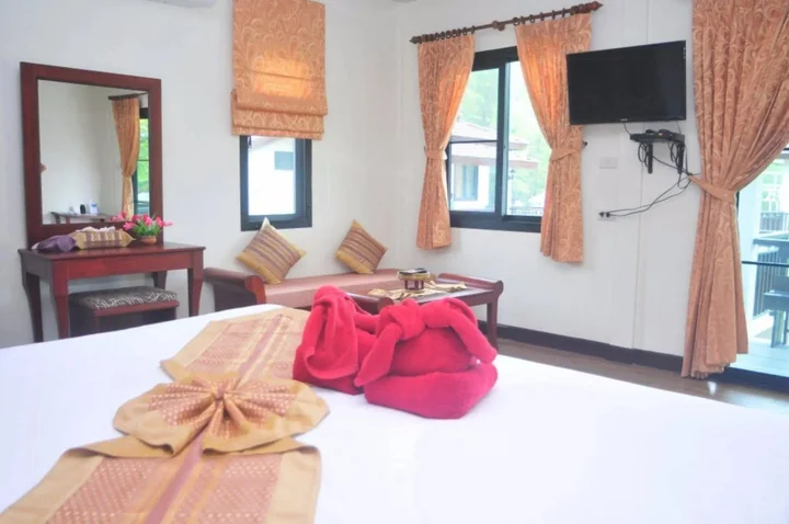 Такуа Па: The Hip Resort @ Khao Lak