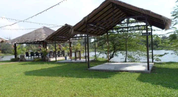 Такуа Па: The Hip Resort @ Khao Lak