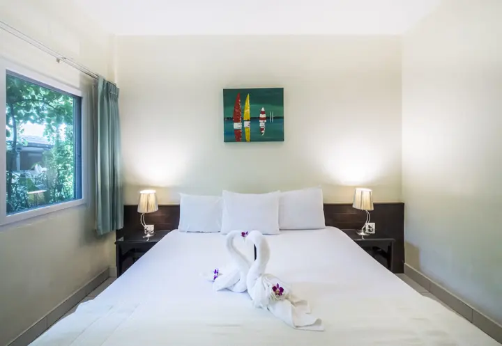 Патонг: Lokal Phuket