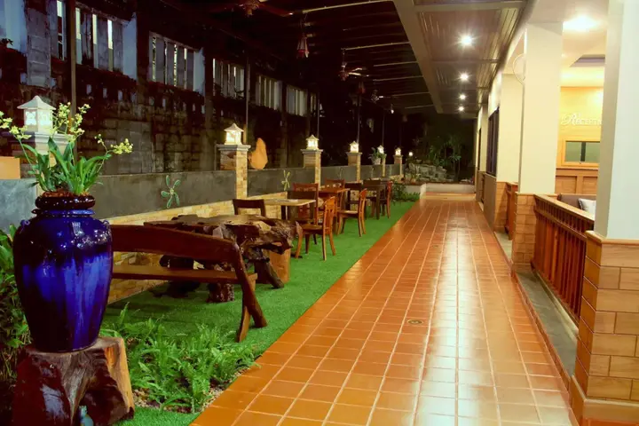 Пхукет: Baan Sailom Resort