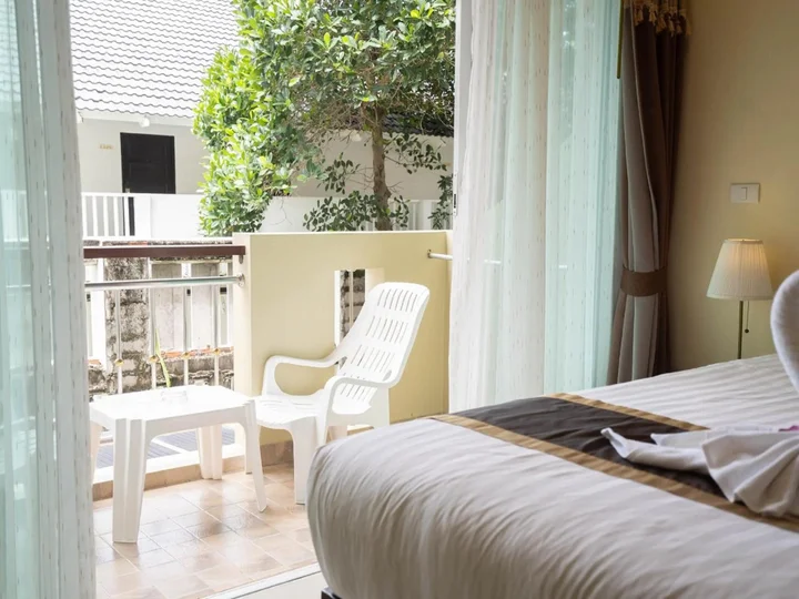 Пхукет: Baan Sailom Resort
