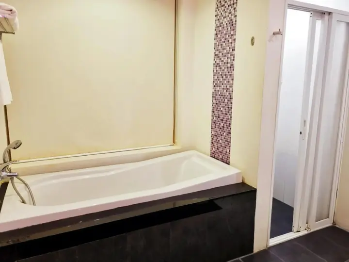 Пхукет: Baan Sailom Resort