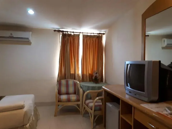 Хуахин: Limelight Guest House and Pub