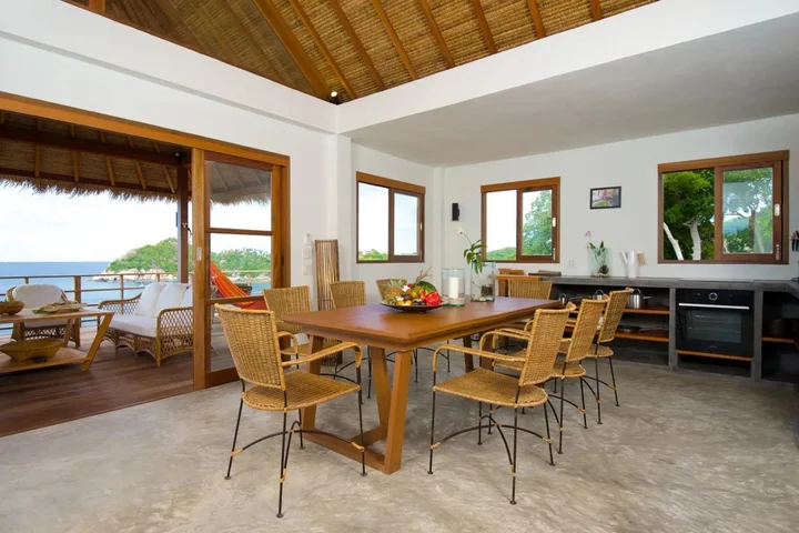 Остров Тау: Cape Shark Pool Villas